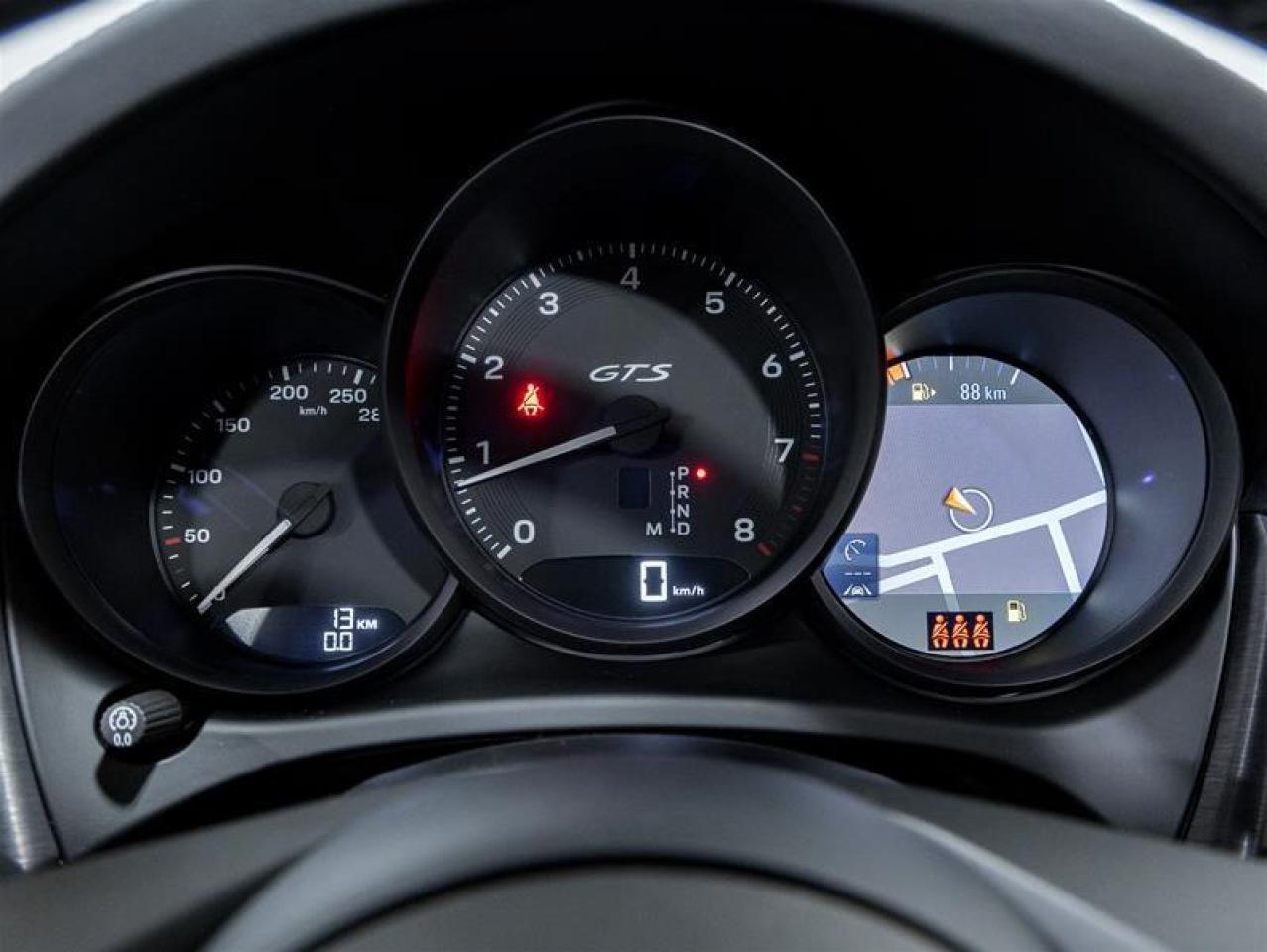 2026 Porsche Macan  Photo