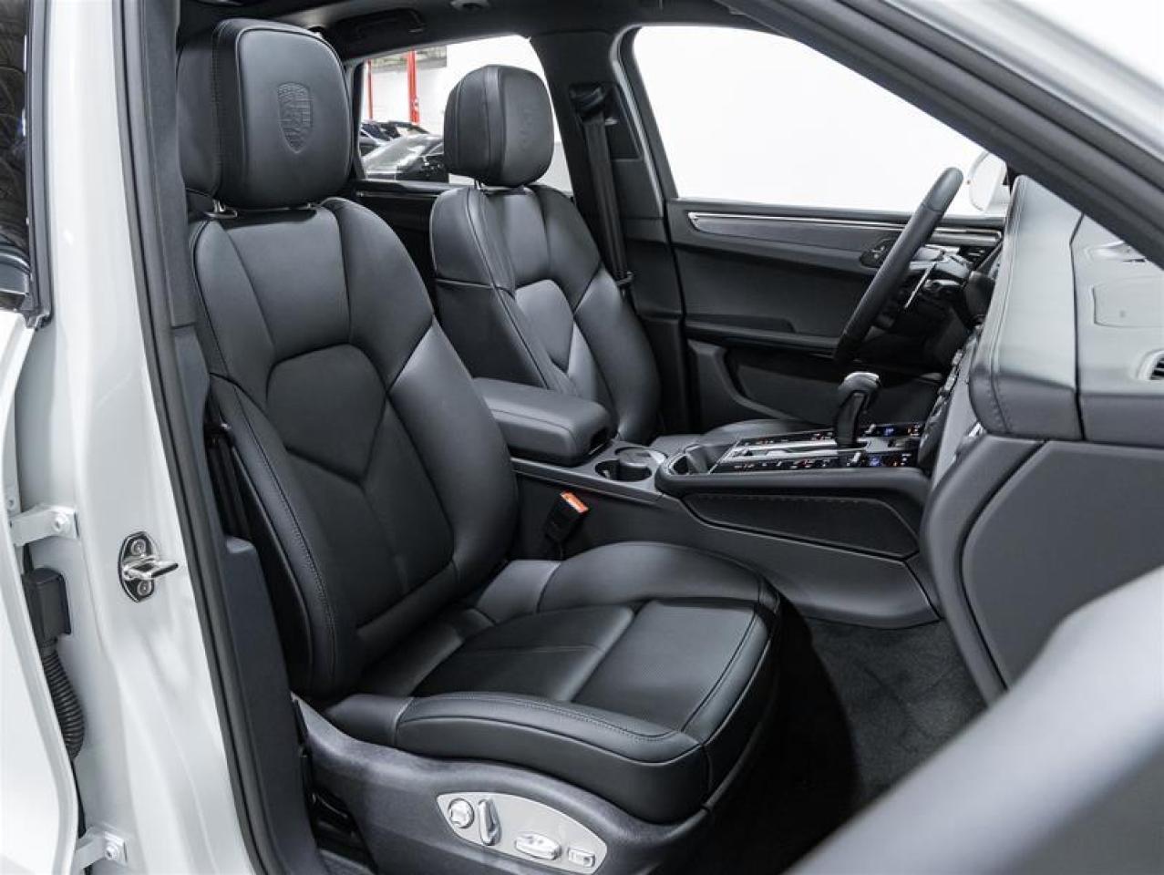 2026 Porsche Macan  Photo