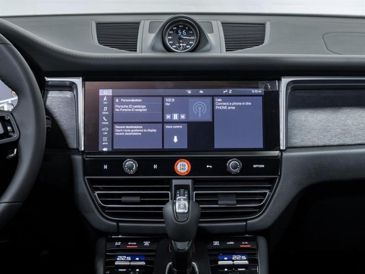 2026 Porsche Macan  Photo