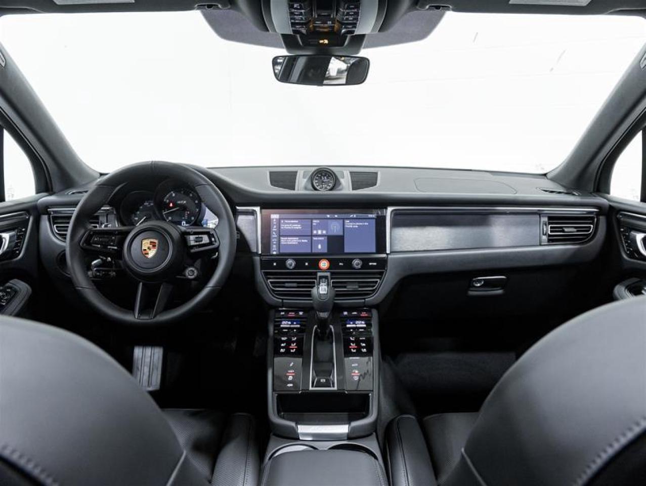 2026 Porsche Macan  Photo