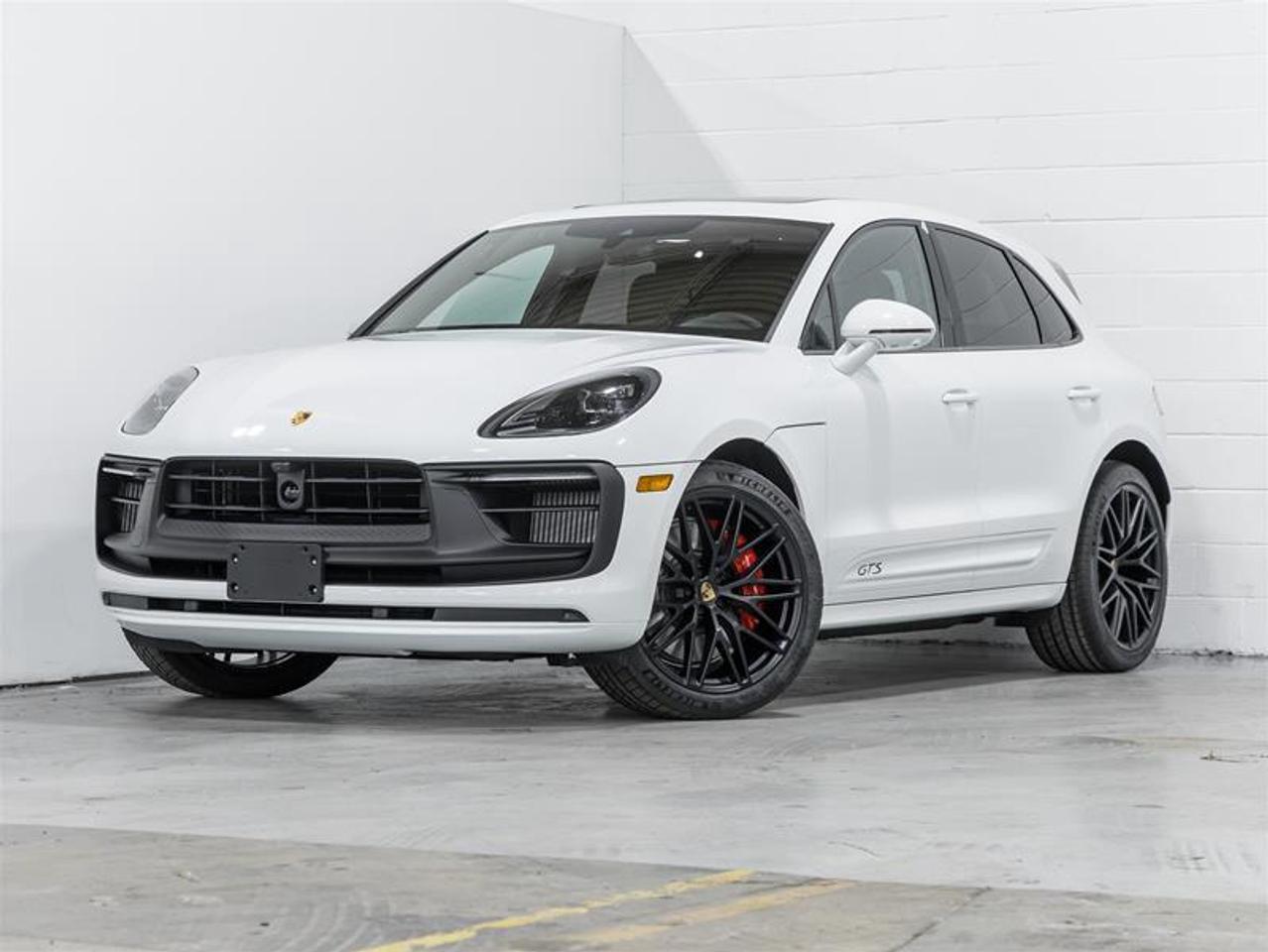 2026 Porsche Macan  Photo