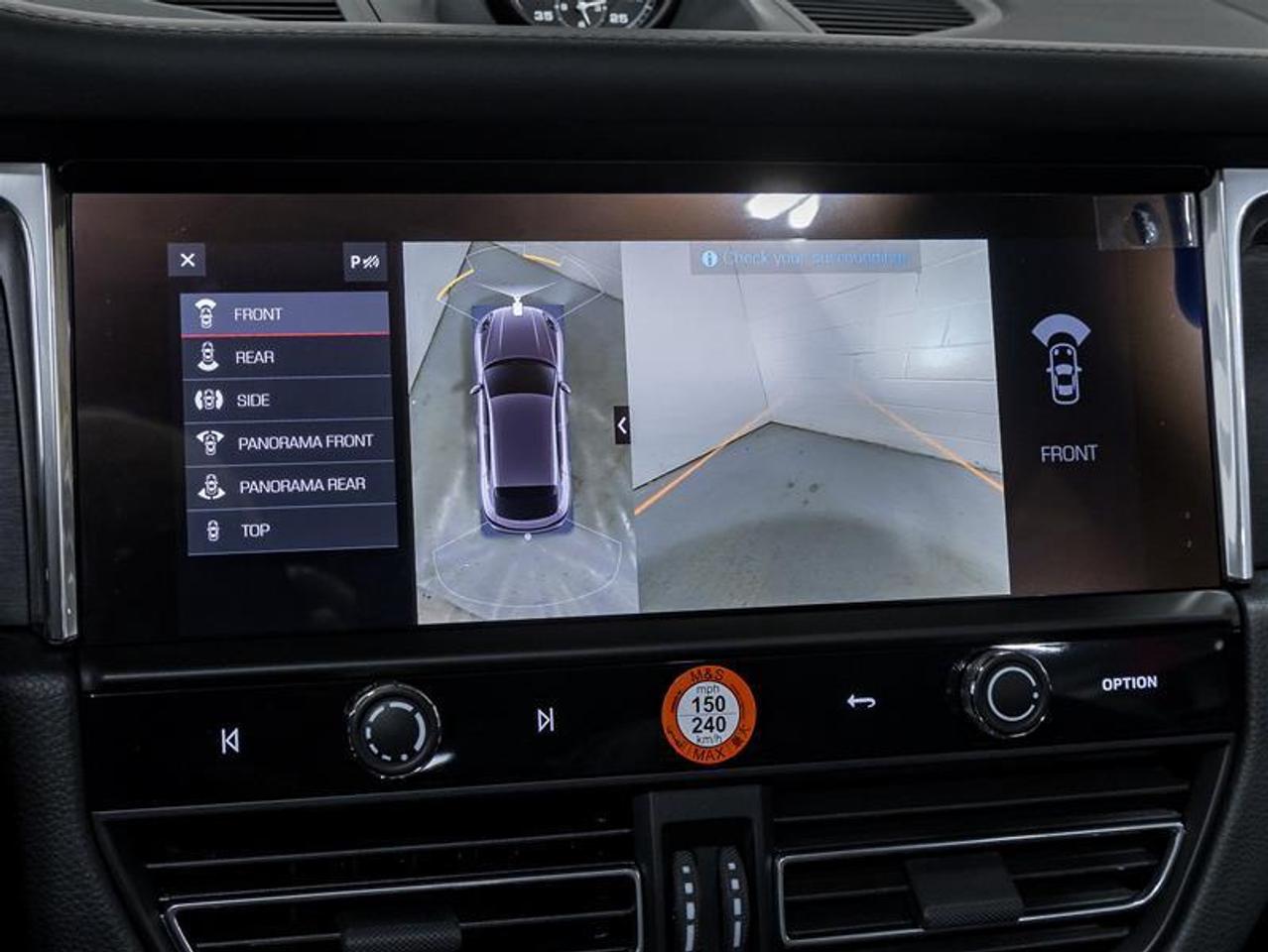 2026 Porsche Macan  Photo