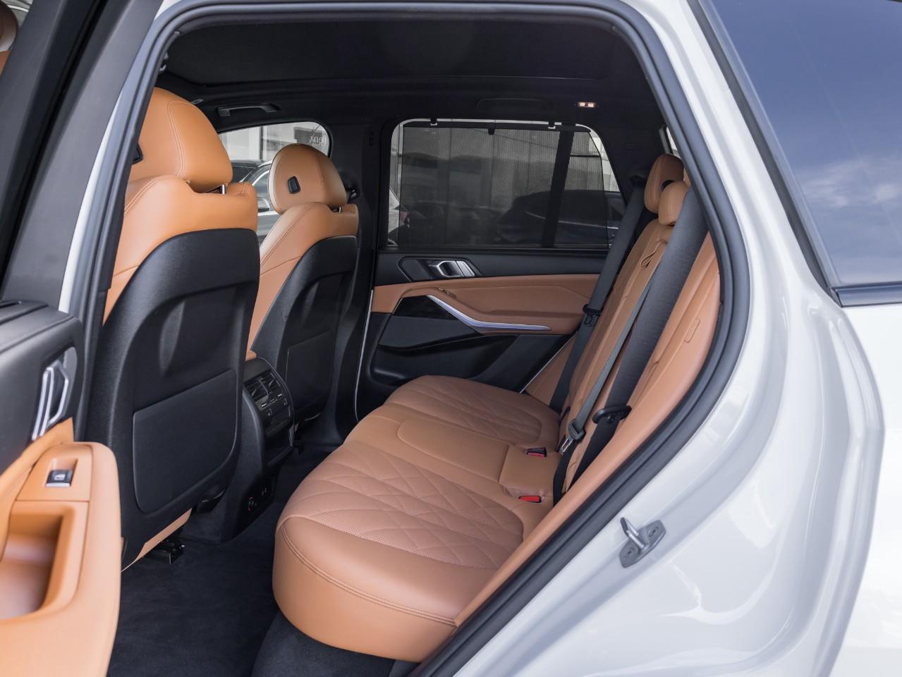 2024 BMW X5 xDrive40i 4dr All-Wheel Drive Sports Activity Vehicle Photo