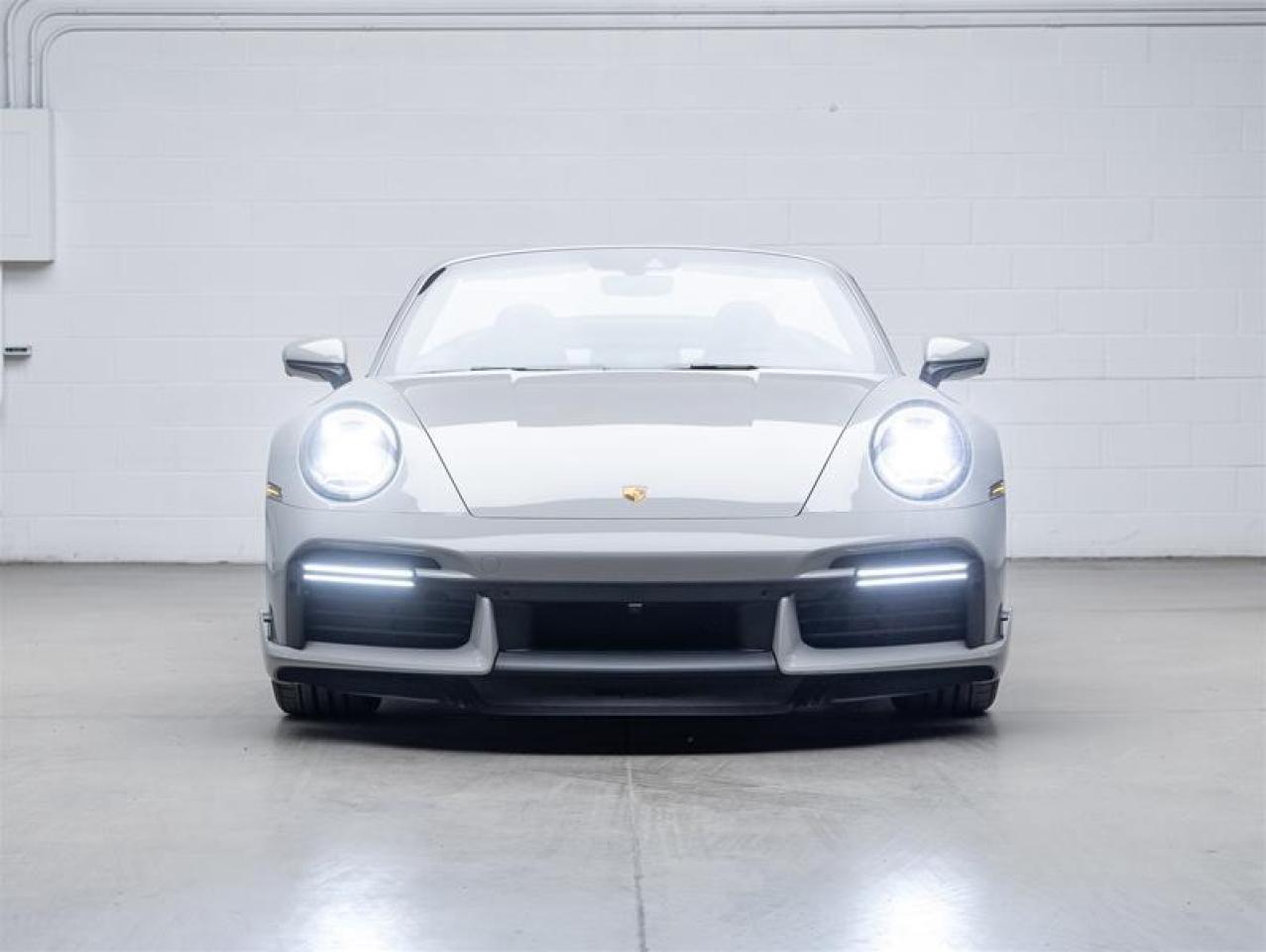 2022 Porsche 911  Photo3
