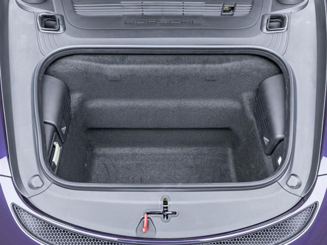 2025 Porsche 718 Cayman  Photo