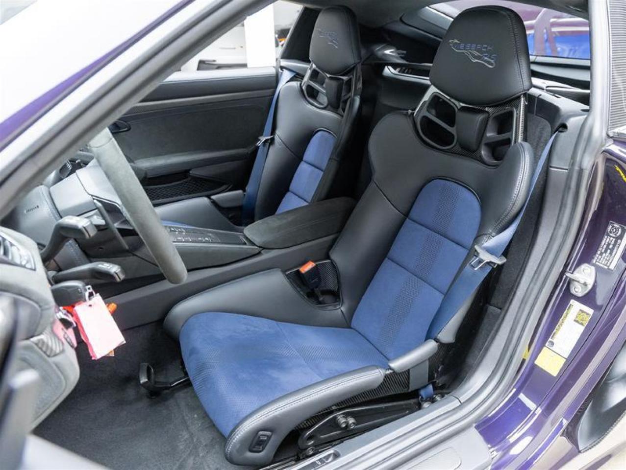 2025 Porsche 718 Cayman  Photo