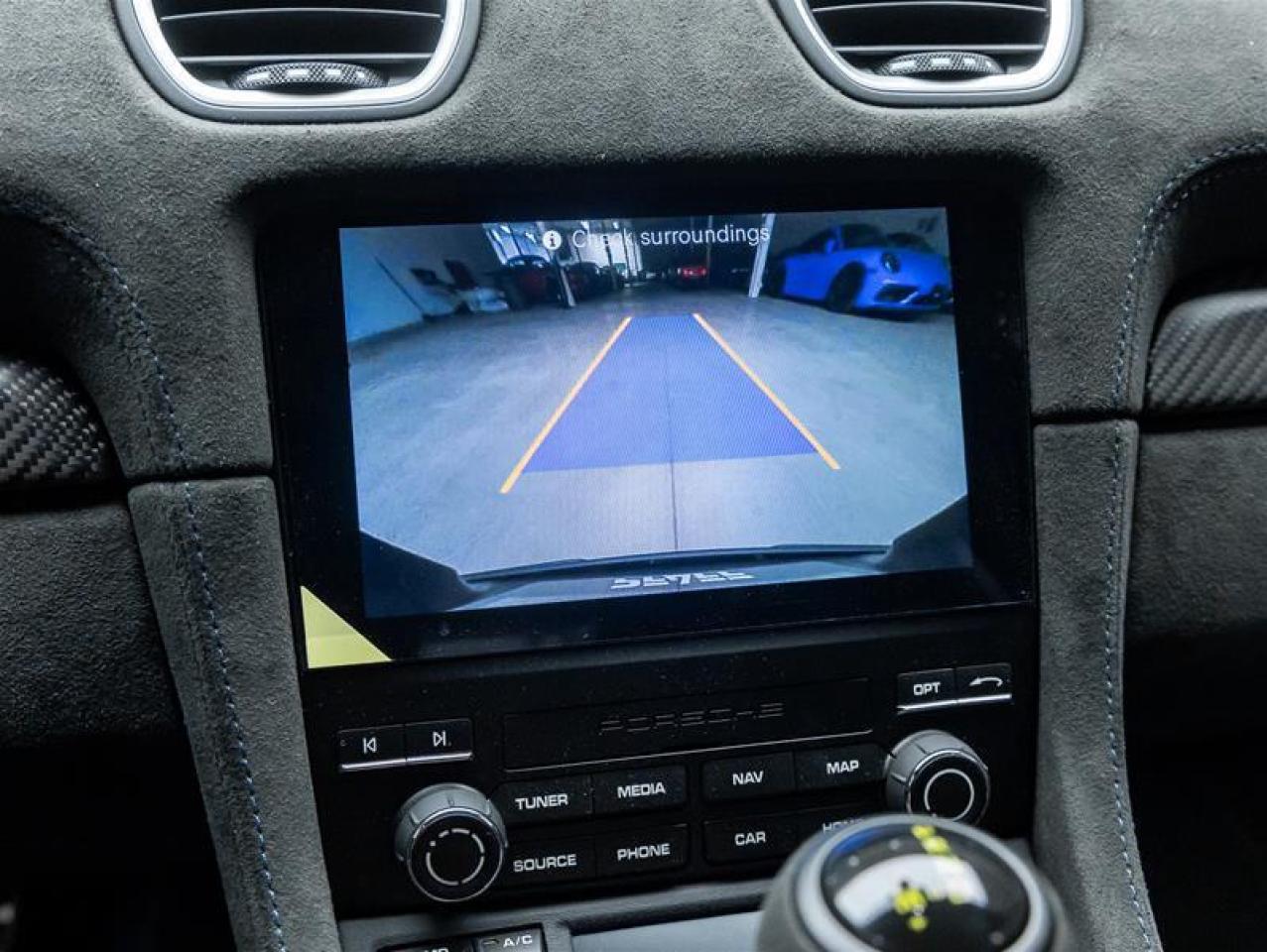 2025 Porsche 718 Cayman  Photo