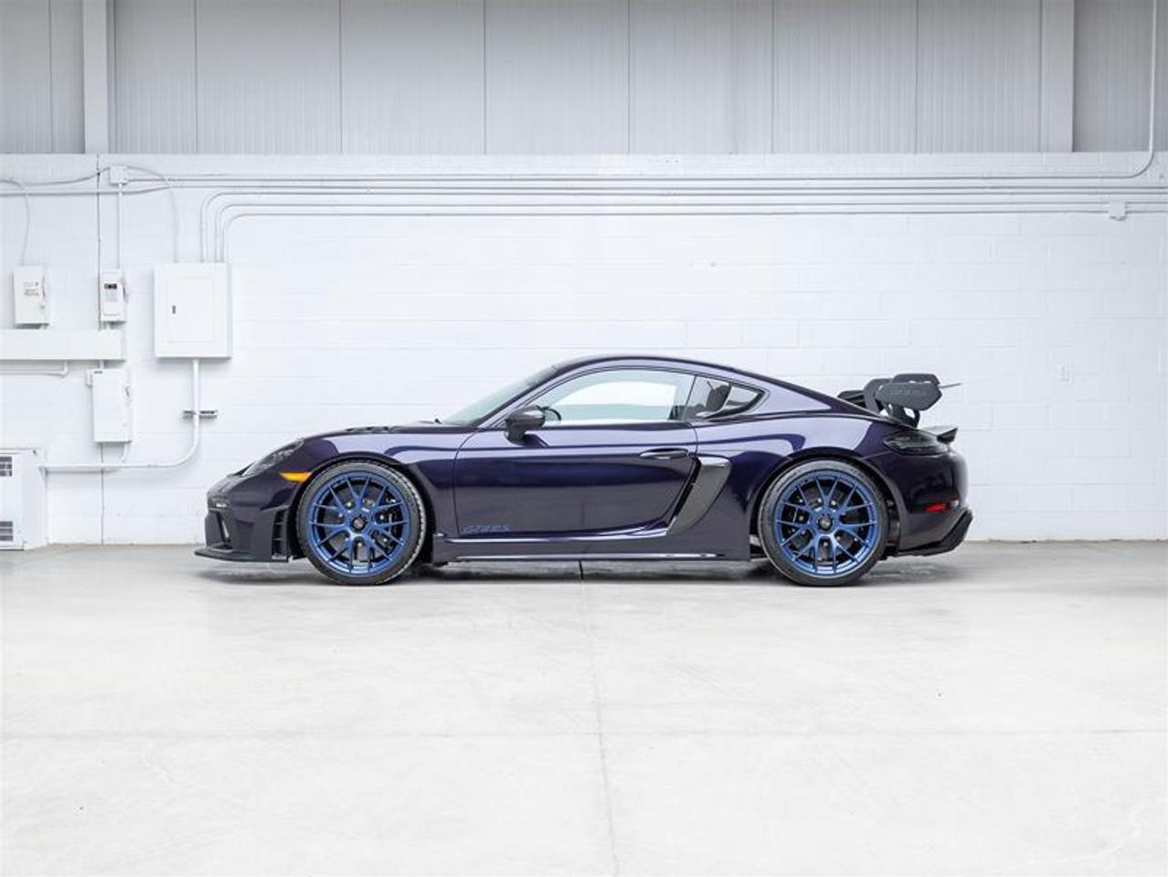 2025 Porsche 718 Cayman  Photo