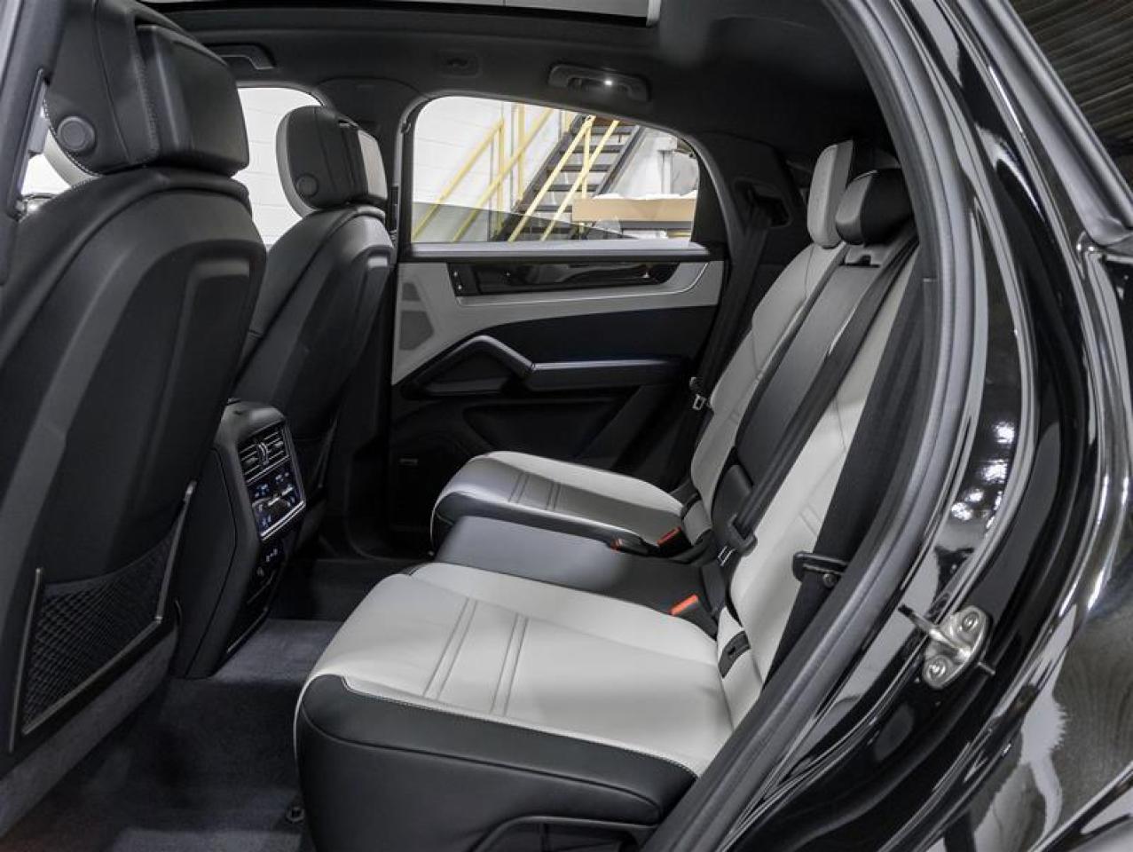 2026 Porsche Cayenne  Photo