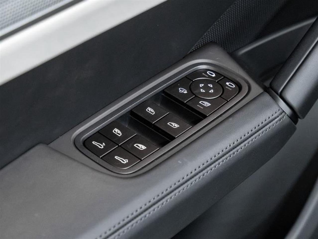 2026 Porsche Cayenne  Photo