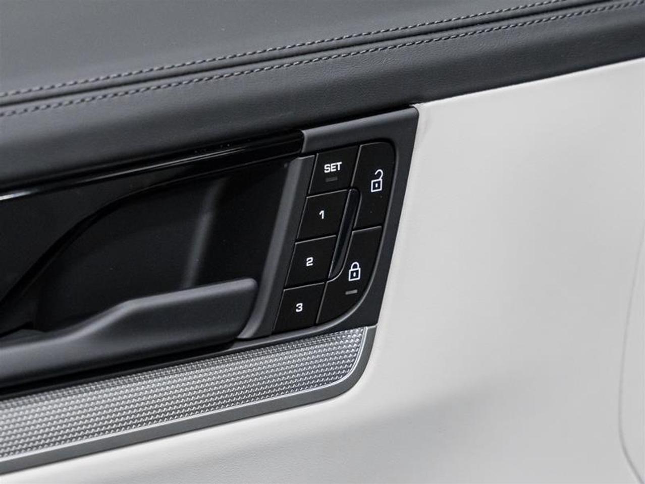 2026 Porsche Cayenne  Photo