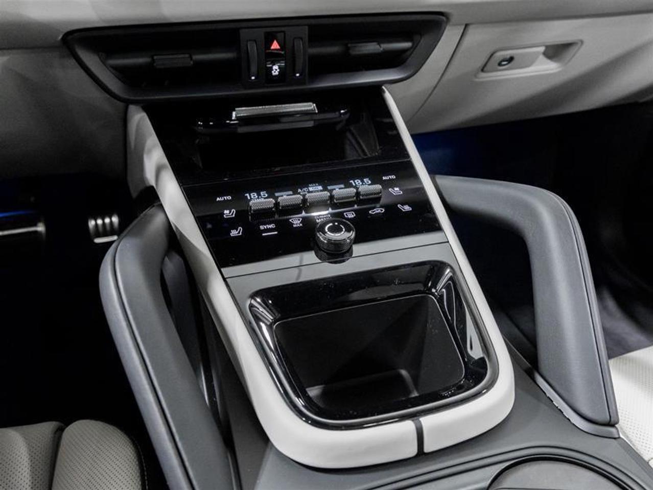 2026 Porsche Cayenne  Photo