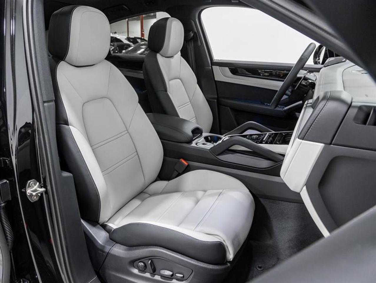 2026 Porsche Cayenne  Photo