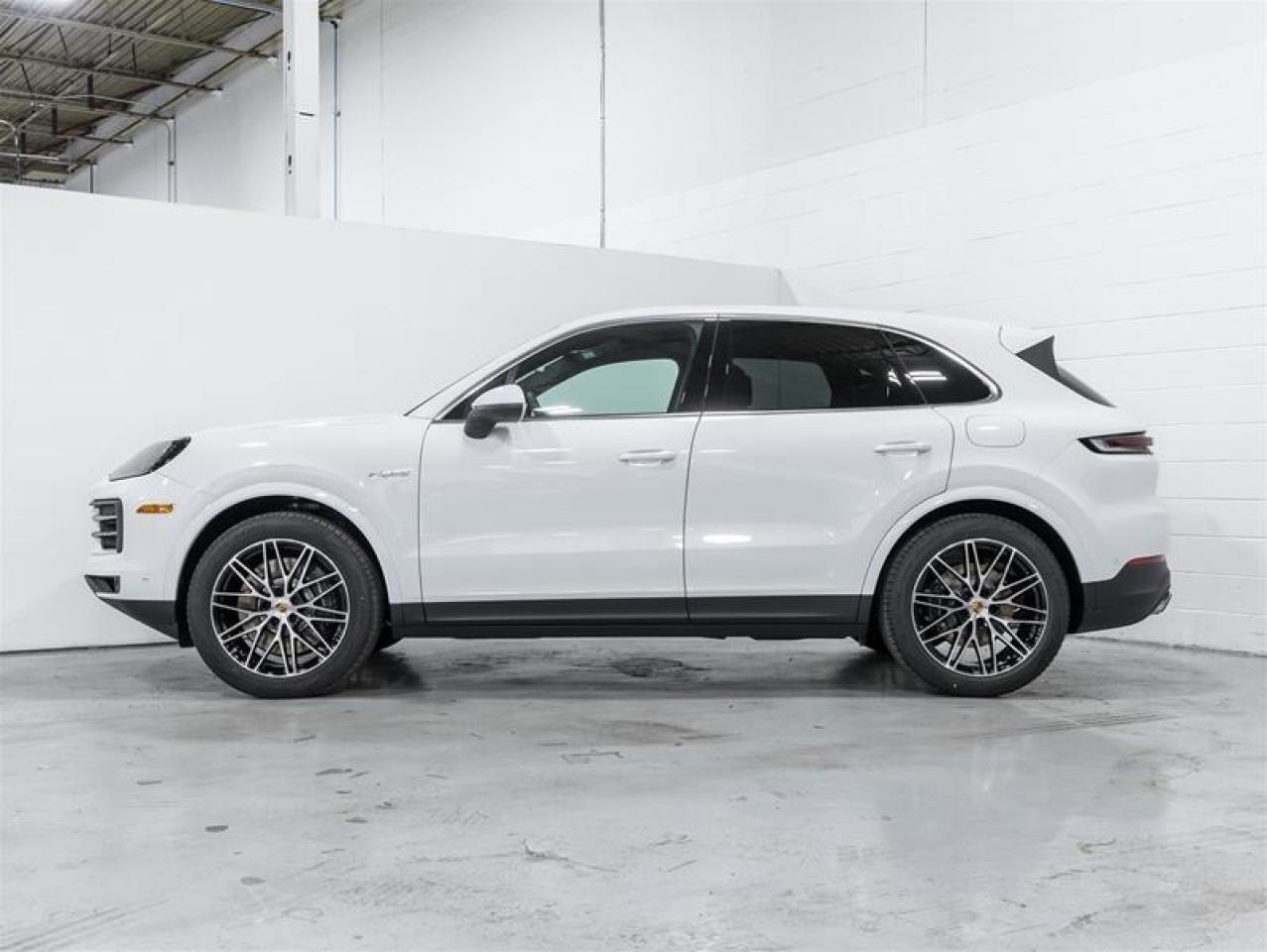 2026 Porsche Cayenne  Photo3