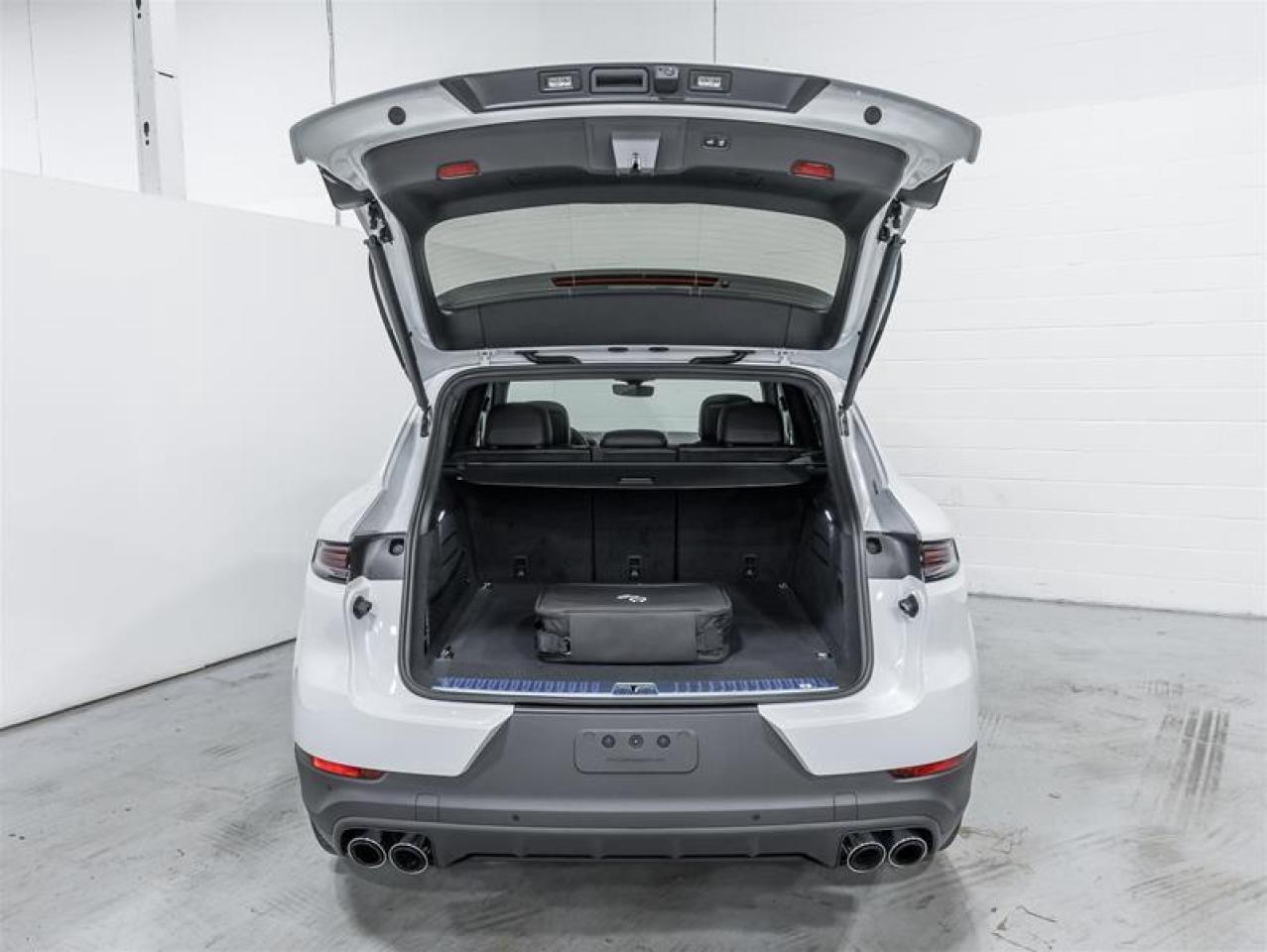 2026 Porsche Cayenne  Photo