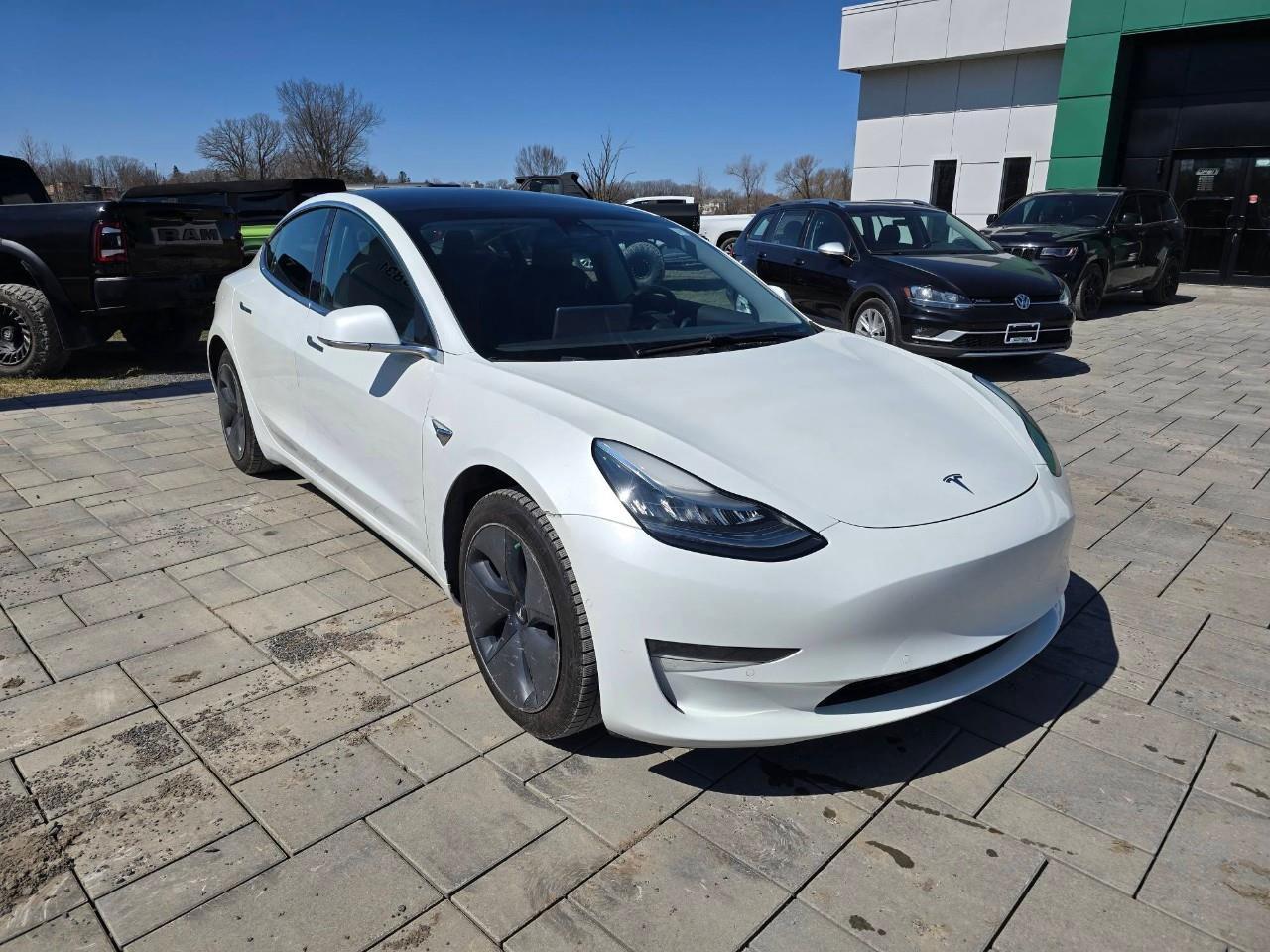 2020 Tesla Model 3 Standard Range Plus 4dr Rear-Wheel Drive Sedan Photo2