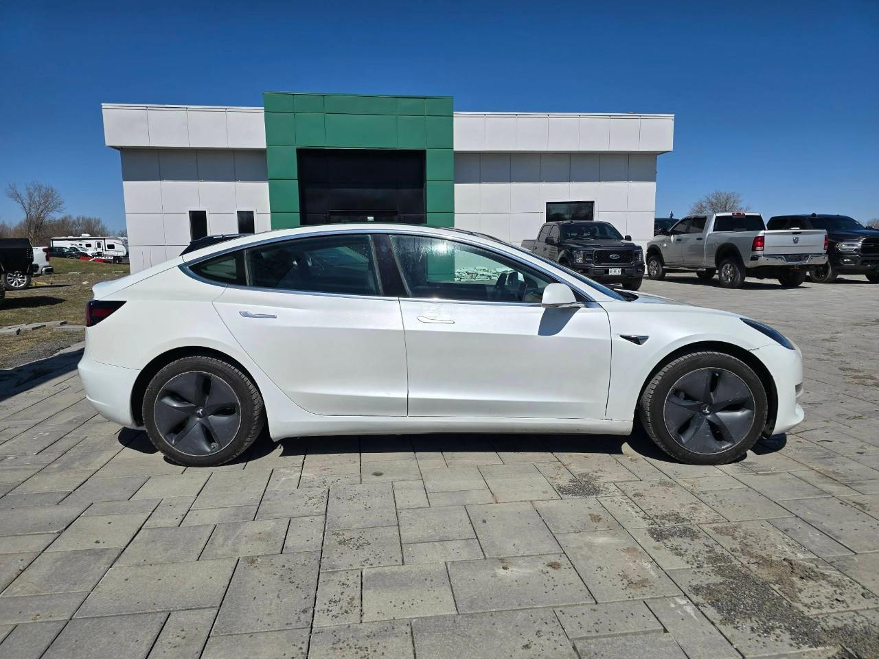 2020 Tesla Model 3 Standard Range Plus 4dr Rear-Wheel Drive Sedan Photo3