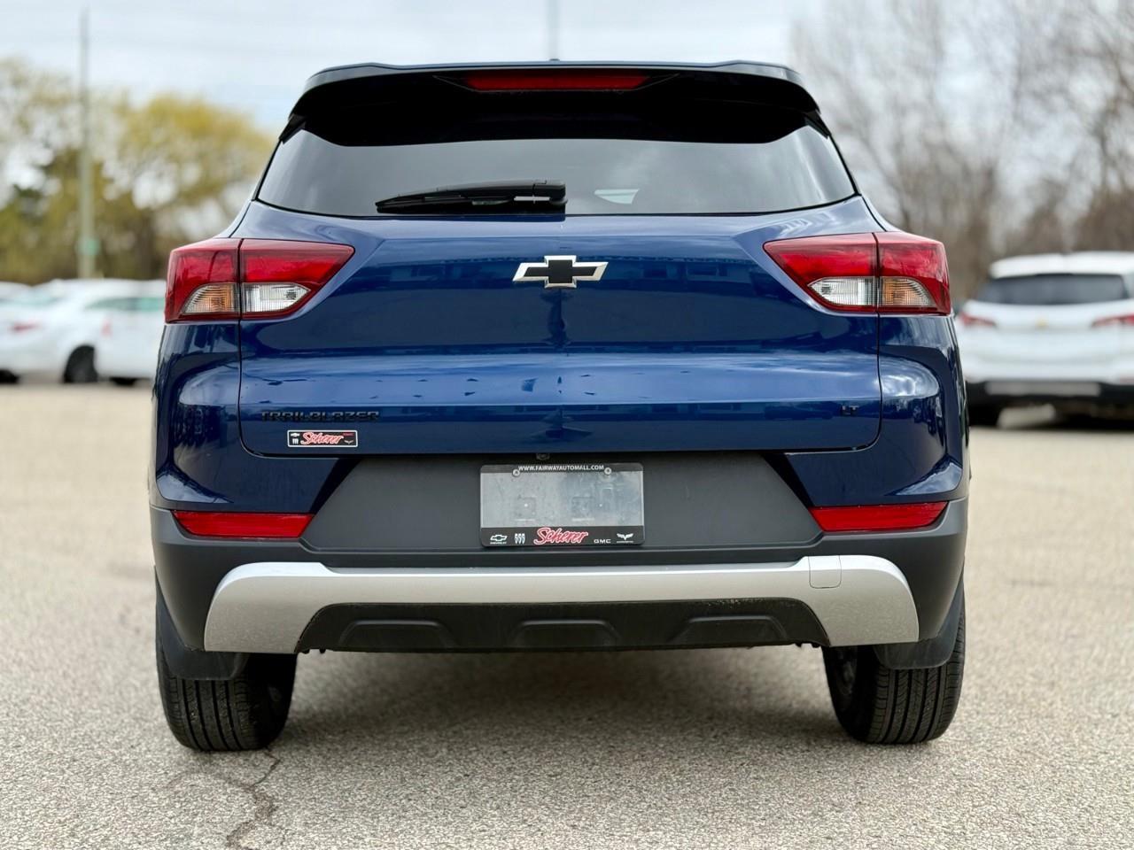 2023 Chevrolet TrailBlazer LT Front-Wheel Drive Photo