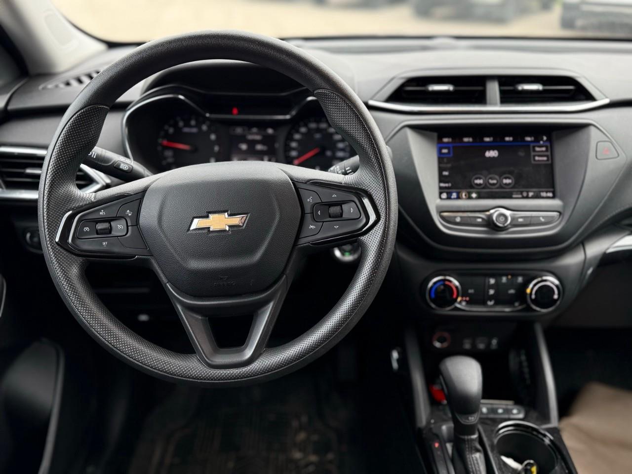 2023 Chevrolet TrailBlazer LT Front-Wheel Drive Photo