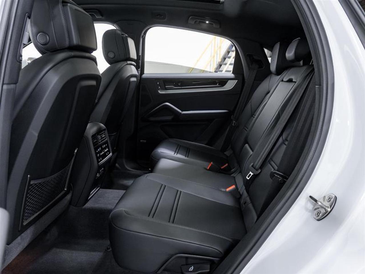 2026 Porsche Cayenne  Photo