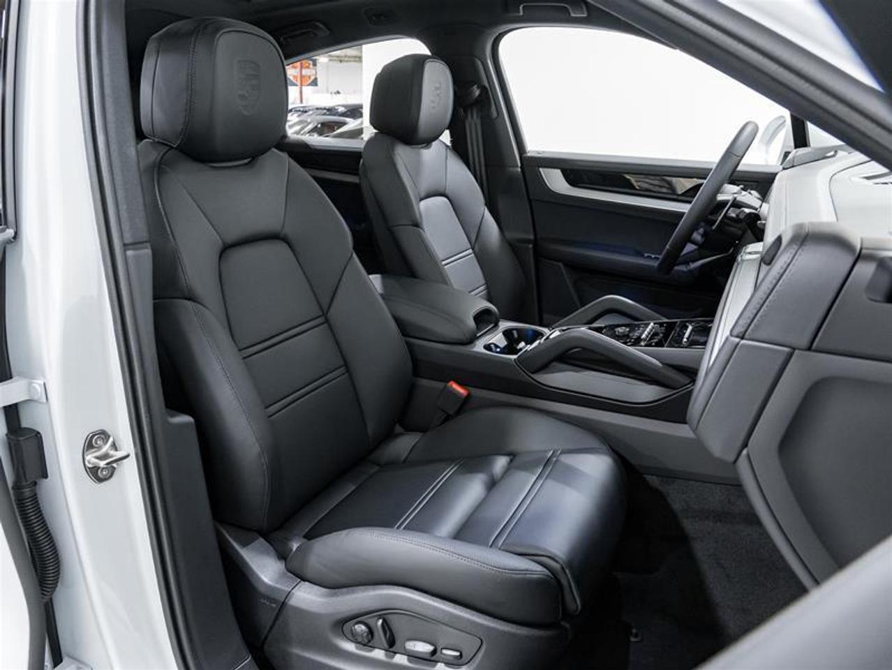 2026 Porsche Cayenne  Photo