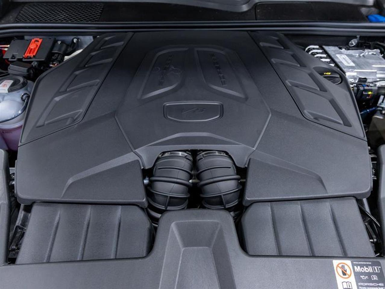 2026 Porsche Cayenne  Photo2