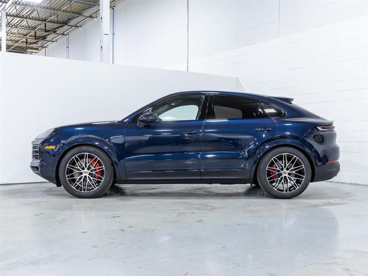 2026 Porsche Cayenne  Photo3