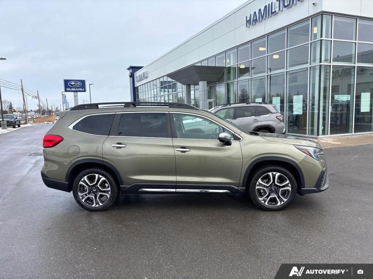 2023 Subaru ASCENT Premier 7-Passenger (CVT) 4dr All-Wheel Drive Photo
