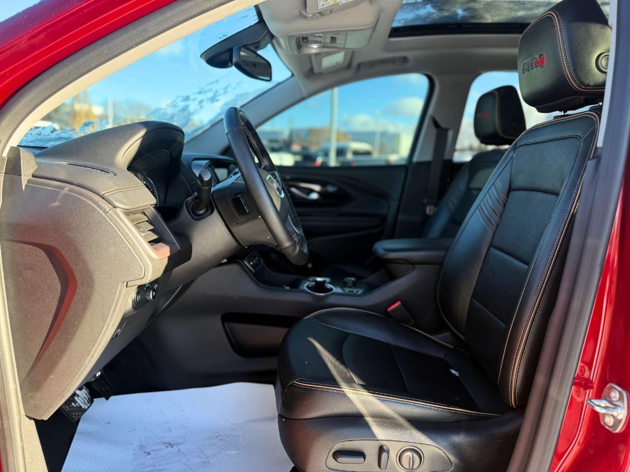 2024 GMC Terrain AT4 4dr All-Wheel Drive Photo2