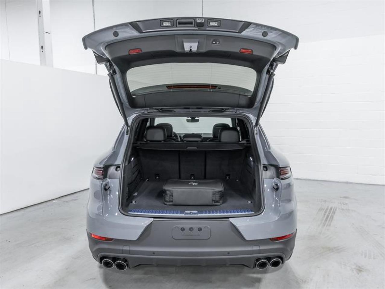 2026 Porsche Cayenne  Photo