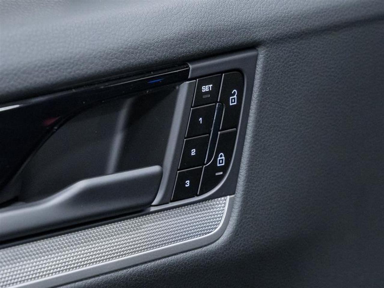 2026 Porsche Cayenne  Photo