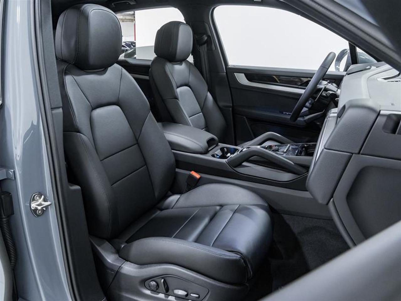 2026 Porsche Cayenne  Photo