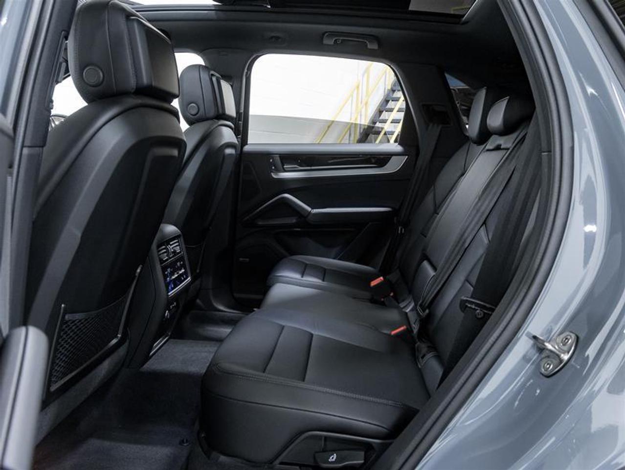 2026 Porsche Cayenne  Photo