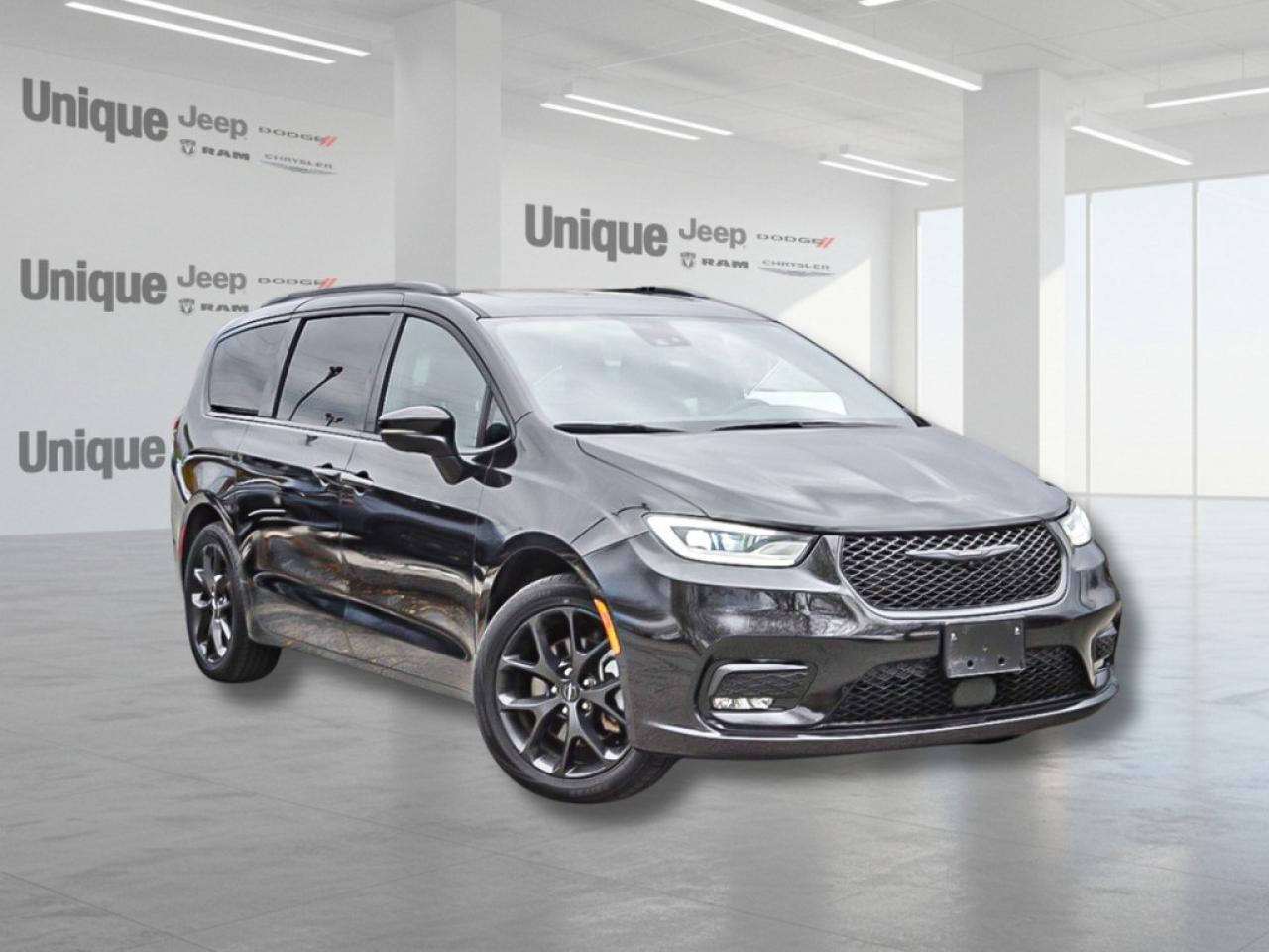 2023 Chrysler Pacifica  Photo