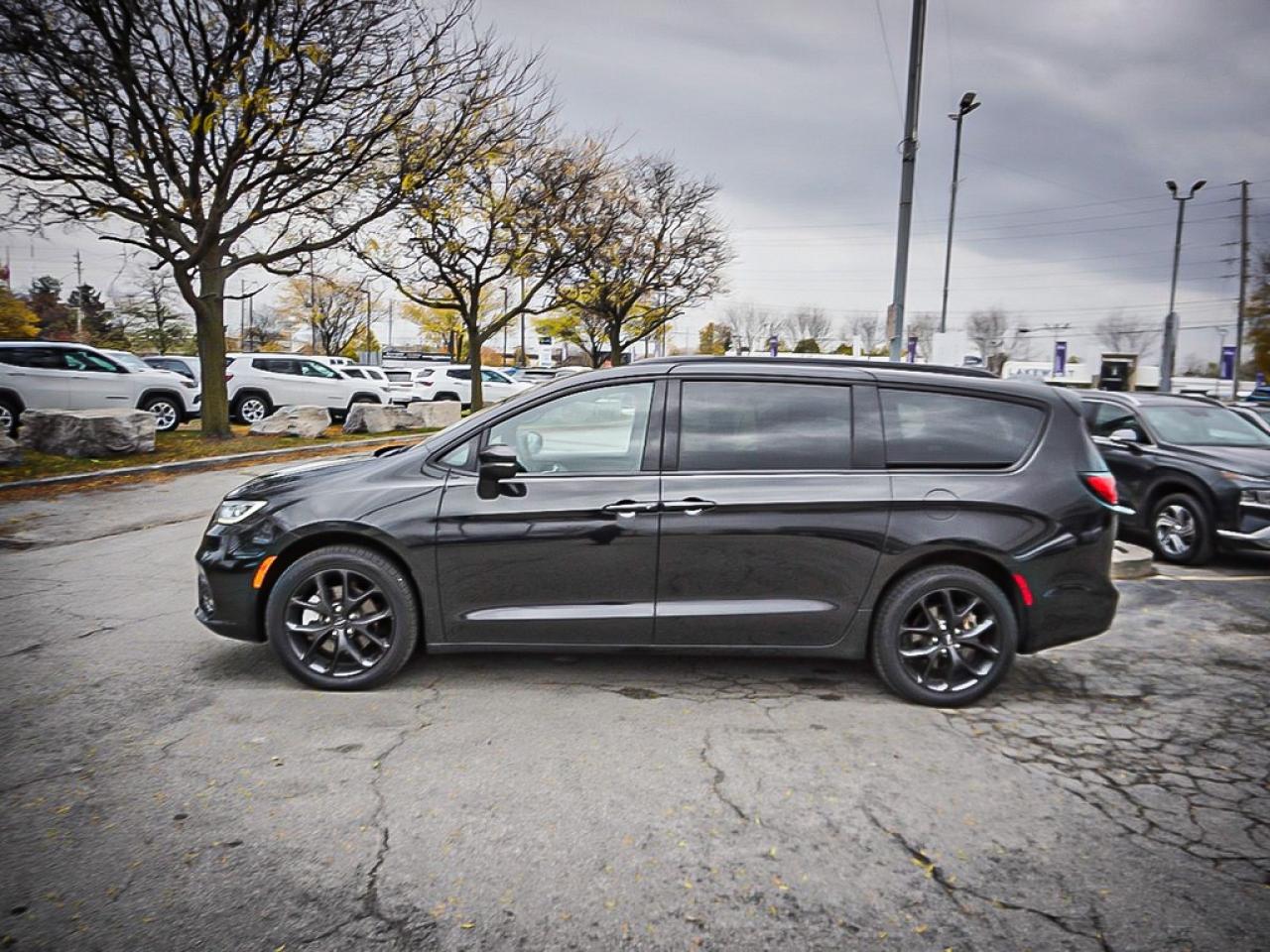 2023 Chrysler Pacifica  Photo