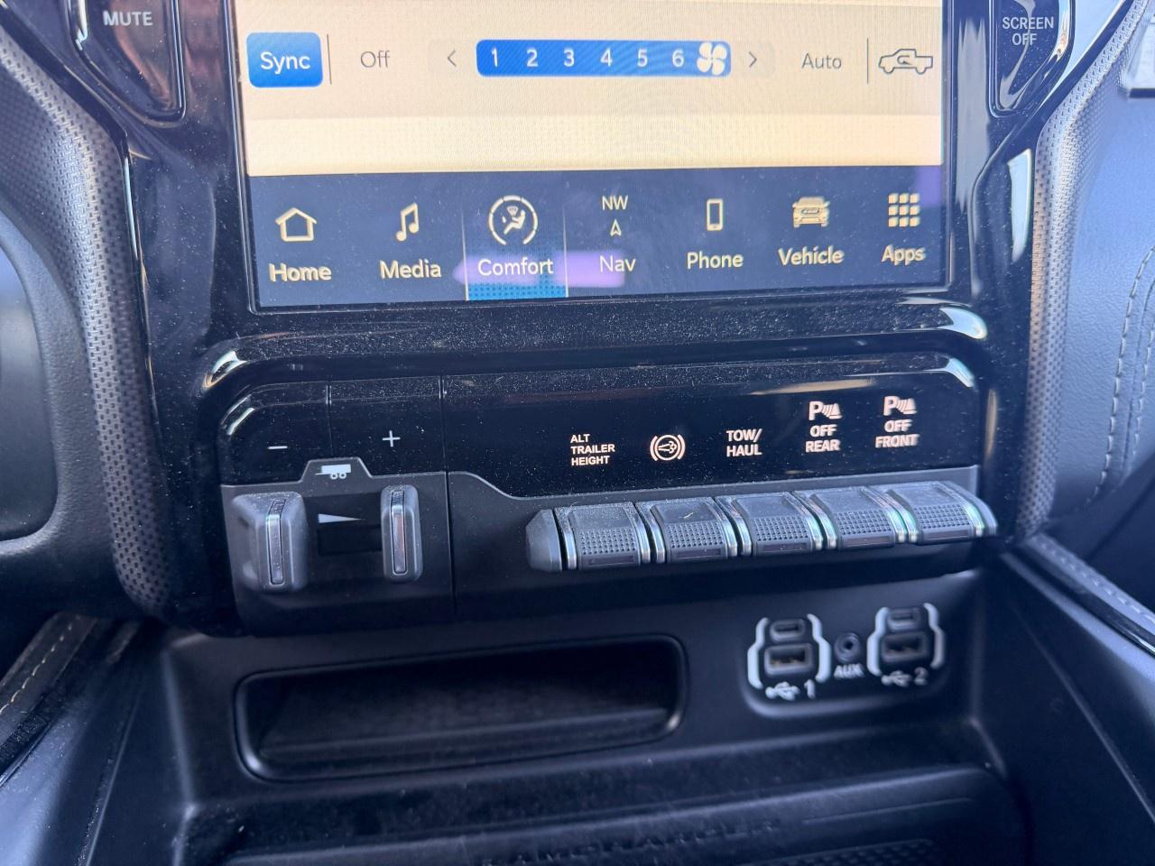 2022 RAM 2500 Limited 4x4 Crew Cab 6'4" Box Photo