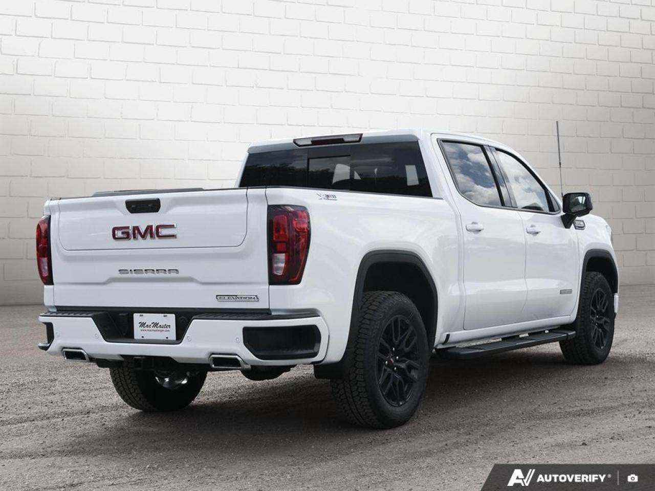 2026 GMC Sierra 1500 Crew Cab Short Box 4-Wheel Drive Elevation Photo4