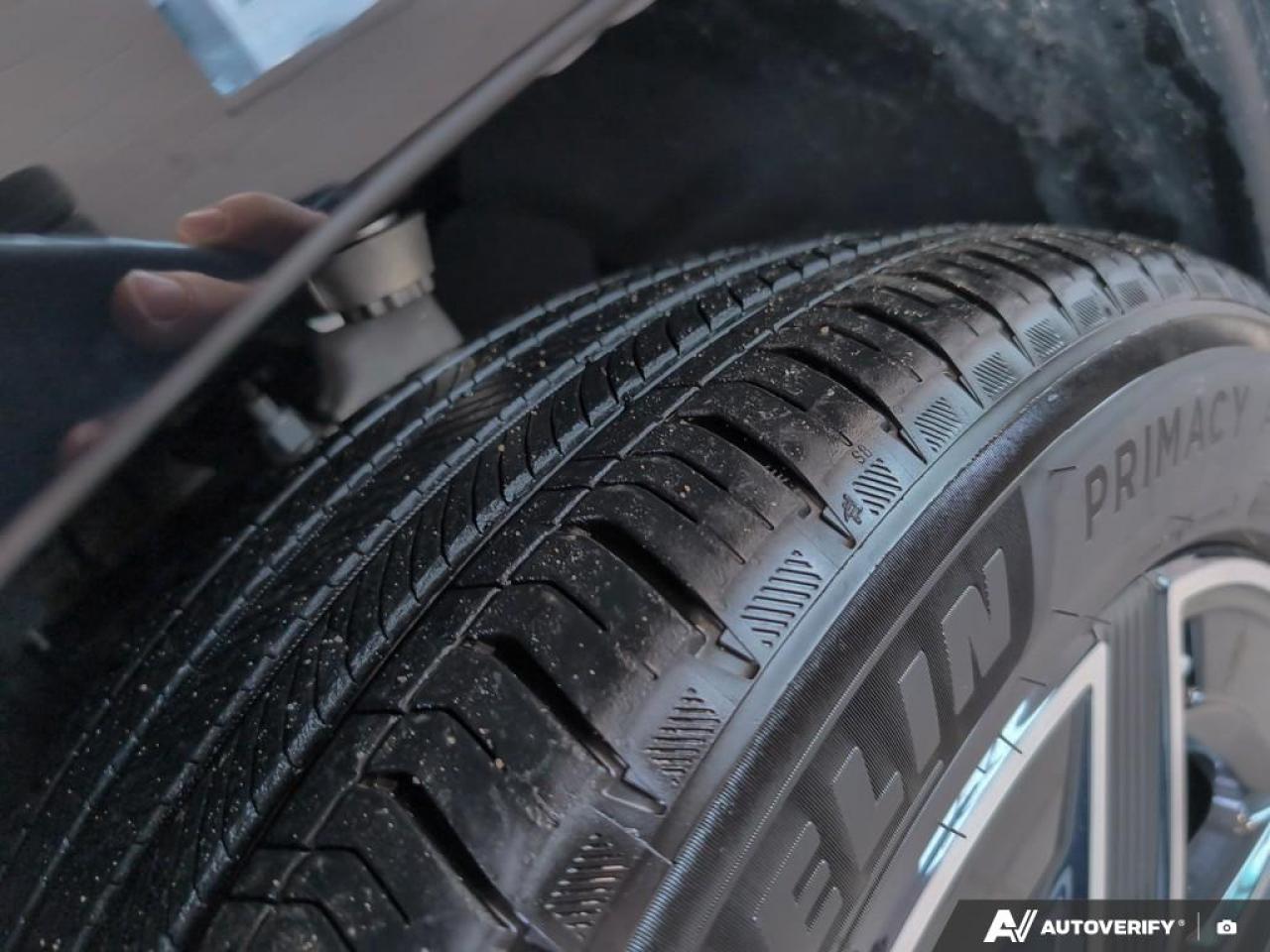 2025 Mercedes-Benz GLC 300 Base GLC 300 4dr All-Wheel Drive 4MATIC Photo