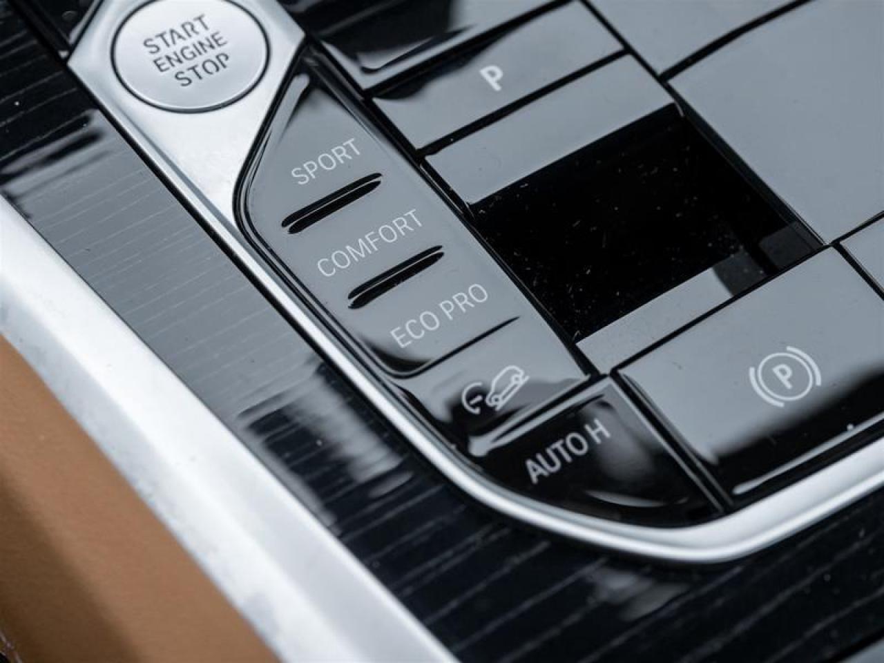 2024 BMW X6 xDrive40i 4dr All-Wheel Drive Sports Activity Coupe Photo