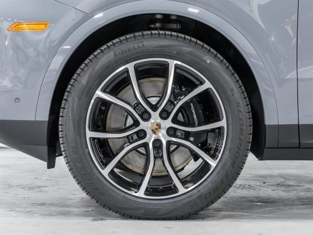 2026 Porsche Cayenne  Photo4