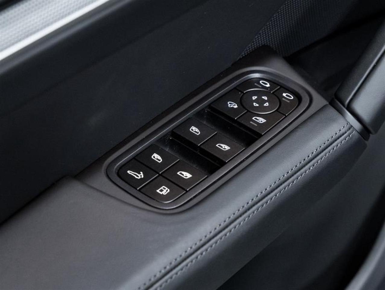 2026 Porsche Cayenne  Photo