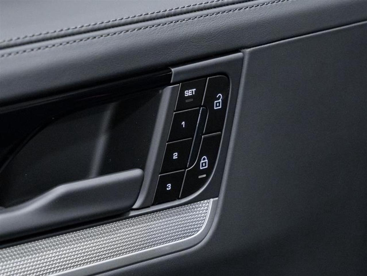 2026 Porsche Cayenne  Photo