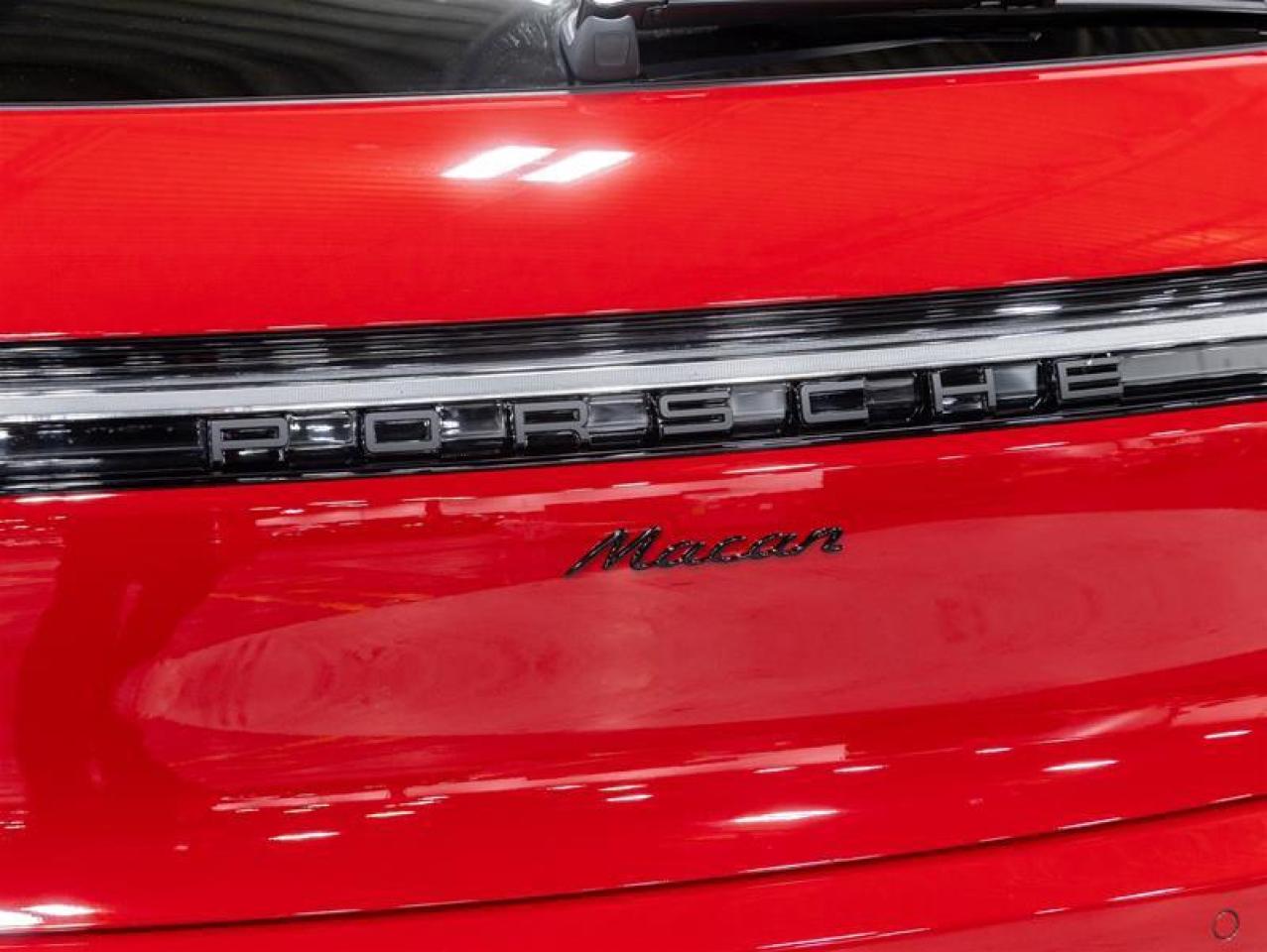 2026 Porsche Macan  Photo