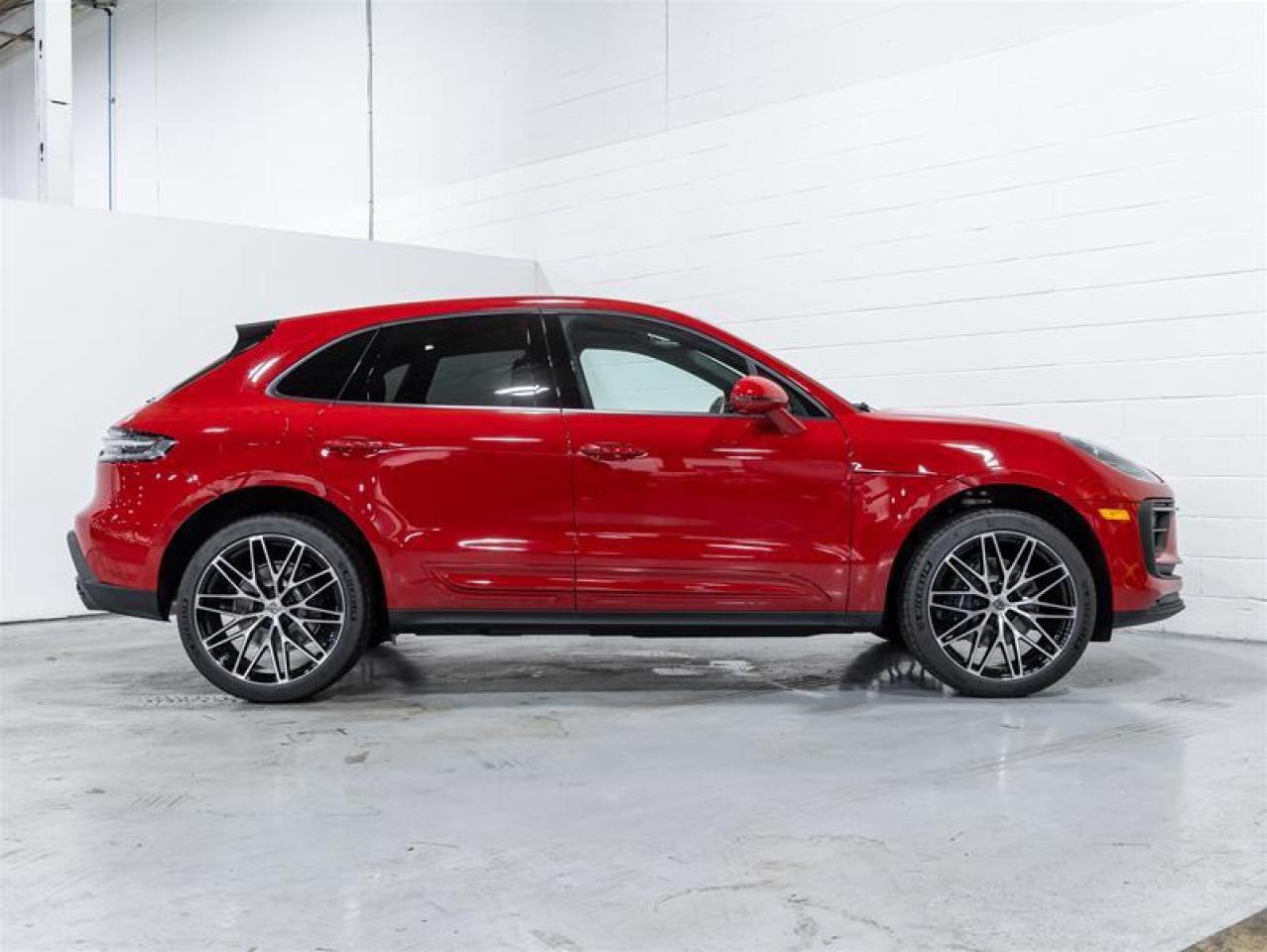 2026 Porsche Macan  Photo
