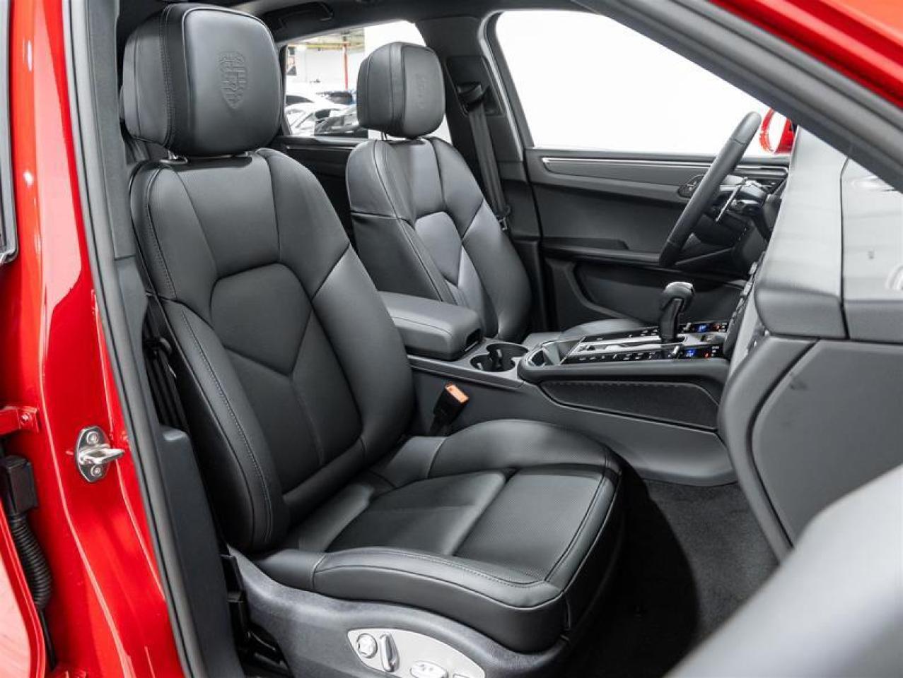 2026 Porsche Macan  Photo