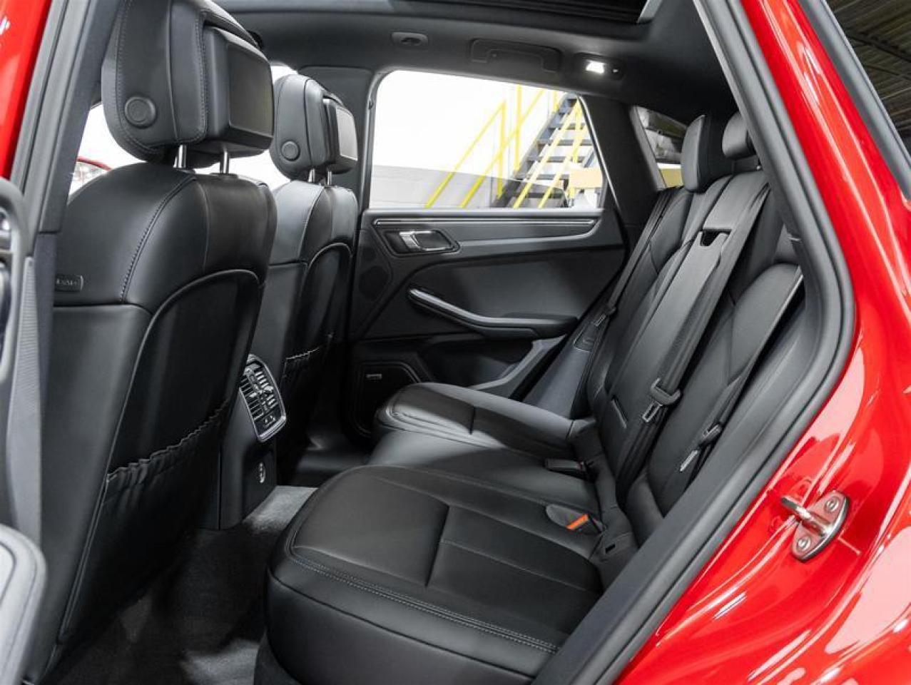 2026 Porsche Macan  Photo