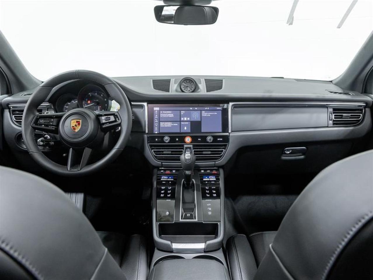 2026 Porsche Macan  Photo