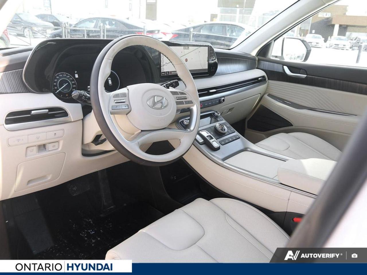 2025 Hyundai PALISADE Ultimate Calligraphy w/Beige Interior 4dr All-Wheel Drive Photo