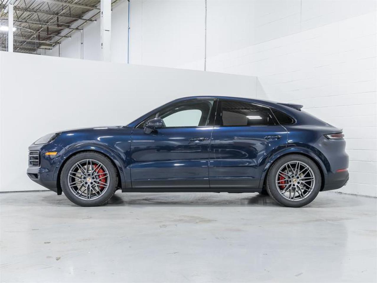 2026 Porsche Cayenne  Photo3