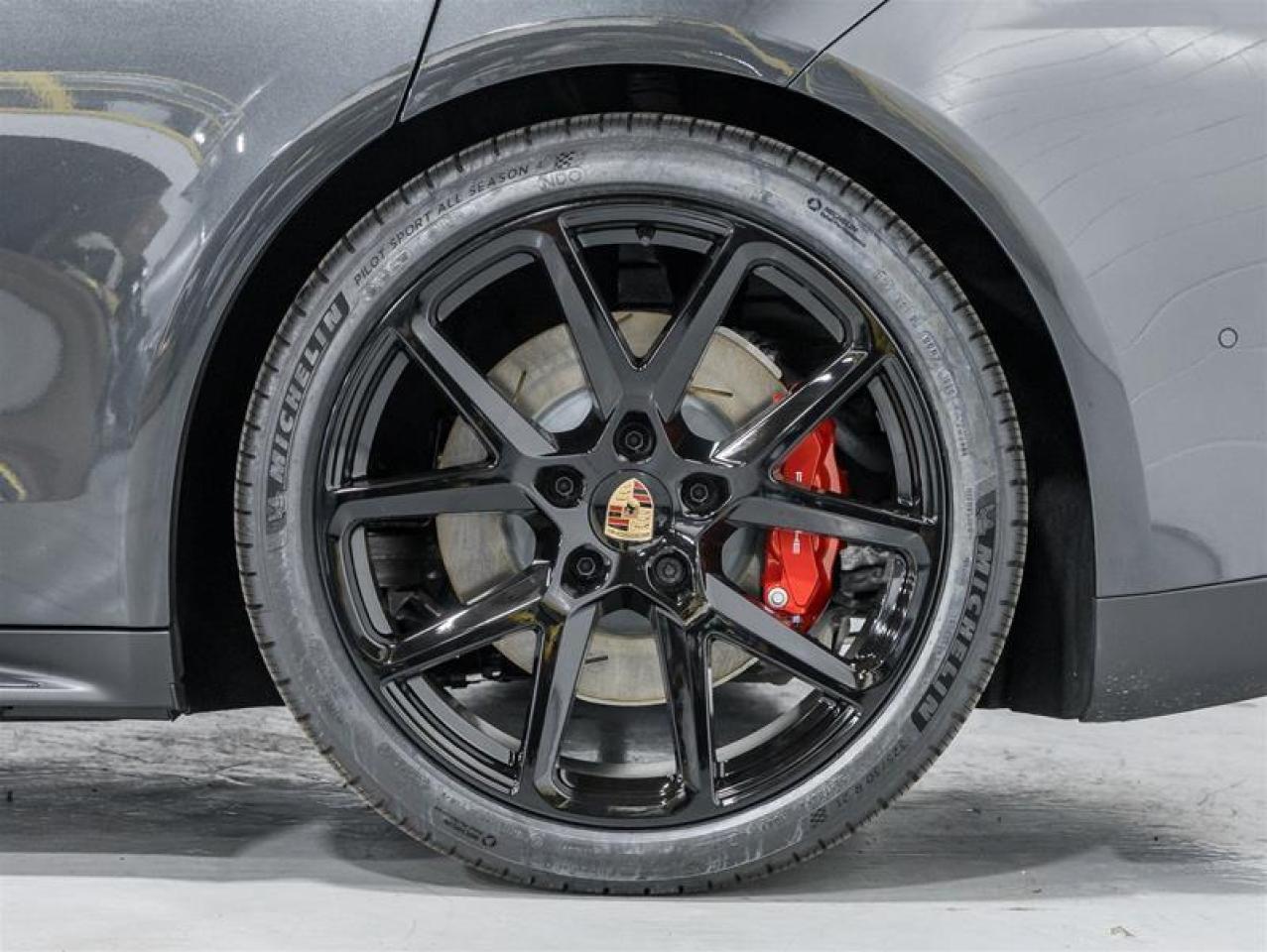 2026 Porsche Panamera  Photo